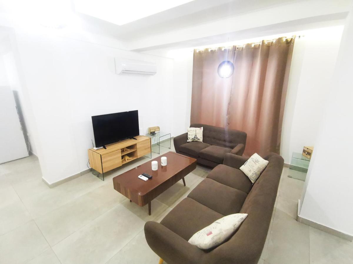 Sandy Bottoms Beach Apartment Larnaka Exterior foto